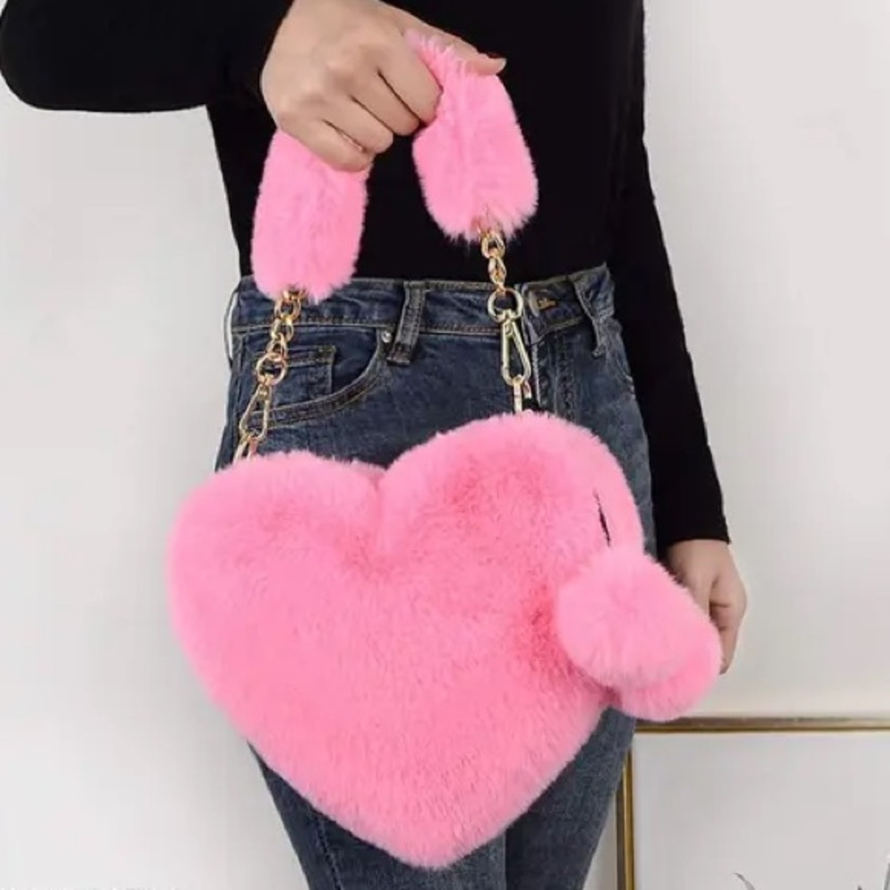 NWT Heart shaped fluffy purse and crossbody
